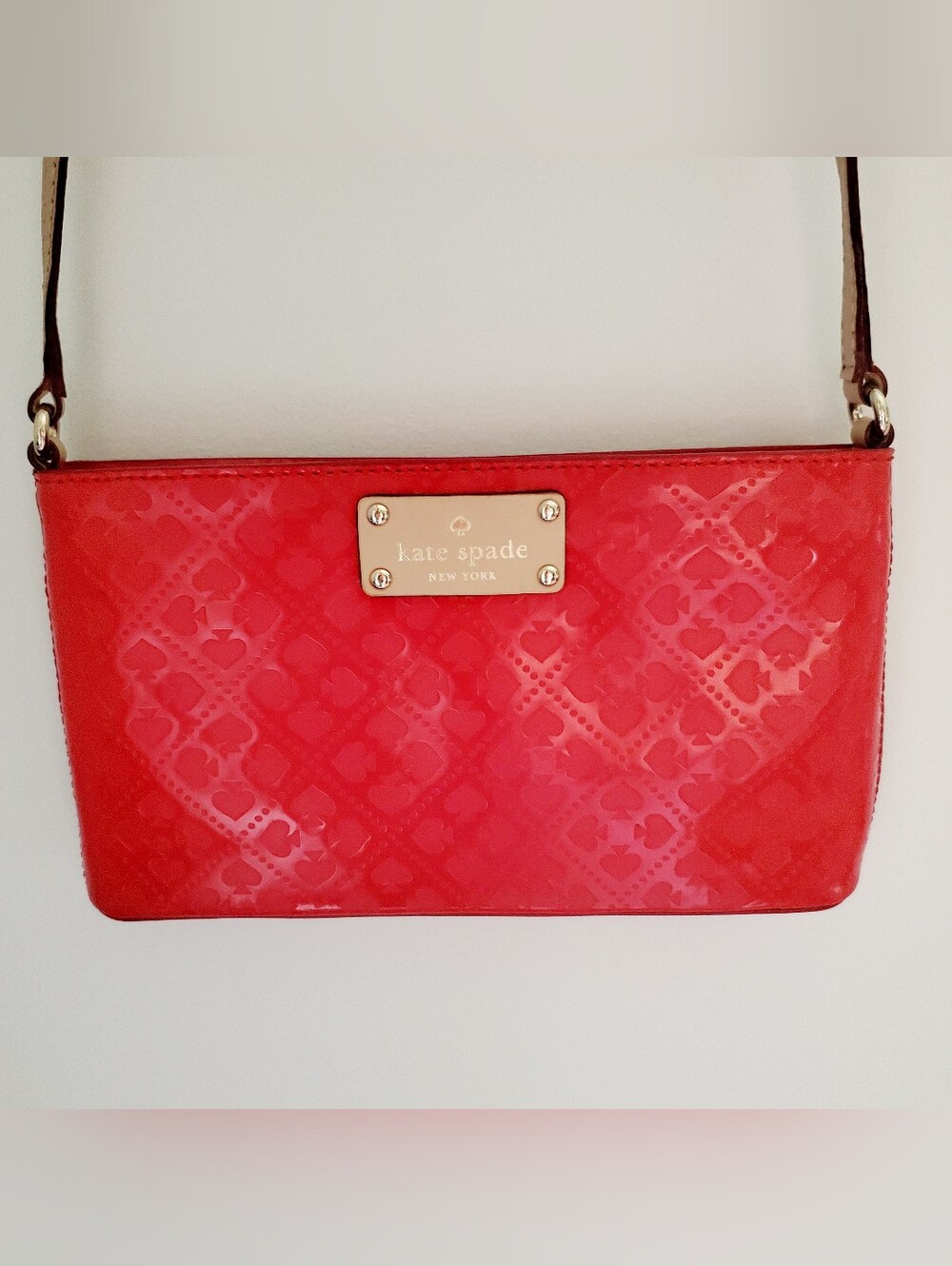 Kate Spade NY Red Patent Leather Emerald Avenue Crossbody Bag Embossed Logo EUC